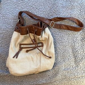 Aeropostale drawstring crossbody bag. EUC.